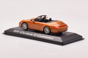 Porsche 911 997 Carrera 4 Kabriolet Pomarańczowy Metaliczny Minichamps 1:43 WAP02001618 Metal — zdjęcie 3 z 4