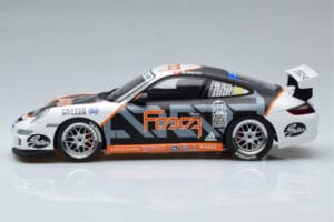 Porsche 911 997 GT3 Cup #33 M. Marsh Carrera Cup Asia 2006 AUTOart 1:18 80782 Metal — zdjęcie 4 z 7