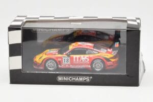 Porsche 911 997 GT3 R ITAS #18 De Lorenzi / Bonetti / Caccia / Bontempelli 24 Hours of Spa 2011 Minichamps 1:43 400118918 Met — zdjęcie 4 z 4