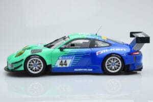 Porsche 911 GT3 R Falken Motorsports #44 M. Ragginger / J. Bergmeister / M. Werner / L. Vanthoor 24 Hours of Nurburgring 2017 — zdjęcie 3 z 6