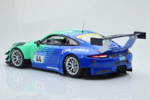 Porsche 911 GT3 R Falken Motorsports #44 M. Ragginger / J. Bergmeister / M. Werner / L. Vanthoor 24 Hours of Nurburgring 2017 — zdjęcie 5 z 6