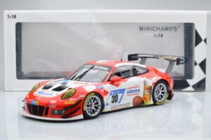 Porsche 911 GT3 R Frikadelli Racing Team #30 M. Muller / M. Arnold / F. Henzler / M. Campbell 24 Hours of Nurburgring 2018 Mi — zdjęcie 6 z 6
