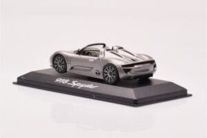 Porsche 918 Spyder Szary Metalik Minichamps 1:43 WAP0201910B Metal — zdjęcie 3 z 4