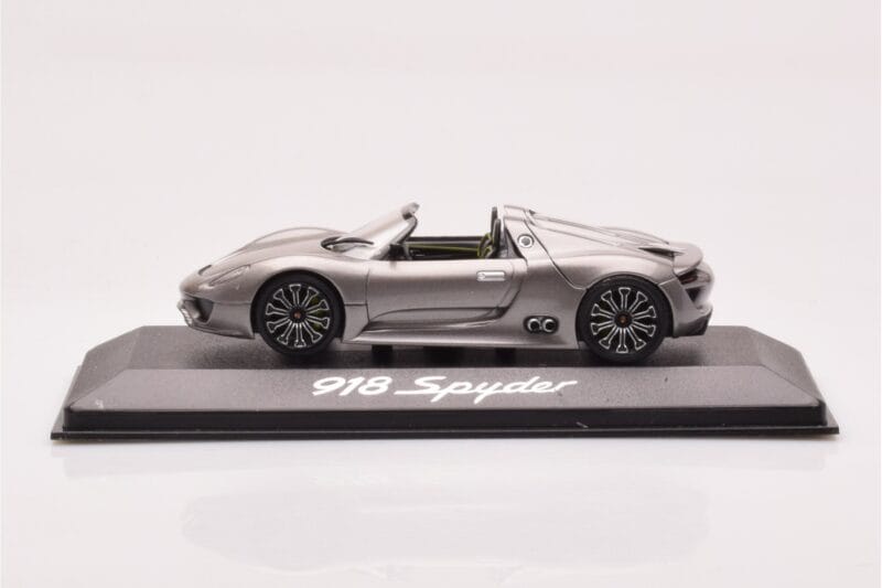 Porsche 918 Spyder Szary Metalik Minichamps 1:43 WAP0201910B Metal