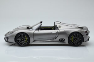 Porsche 918 Spyder Prototyp Szary Metalik Minichamps 1:18 110060030 Metal — zdjęcie 4 z 7