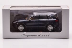 Porsche Cayenne 9PA Diesel Ciemny Niebieski Minichamps 1:43 WAP0200030B Metal — zdjęcie 4 z 4