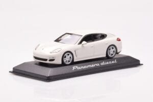 Porsche Panamera 970 Diesel Carrara Biały Minichamps 1:43 WAP0200090C Metal — zdjęcie 2 z 4