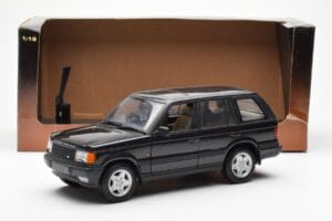 Range Rover P38 4.6 HSE Czarny Metaliczny AUTOart 1:18 70017 Metal — zdjęcie 2 z 9