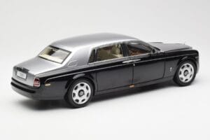 Rolls-Royce Phantom VII EWB Czarny i Srebrny Kyosho 1:18 08841BKS Metal — zdjęcie 3 z 8