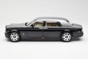 Rolls-Royce Phantom VII EWB Czarny i Srebrny Kyosho 1:18 08841BKS Metal — zdjęcie 4 z 8
