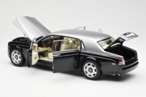 Rolls-Royce Phantom VII EWB Czarny i Srebrny Kyosho 1:18 08841BKS Metal — zdjęcie 5 z 8