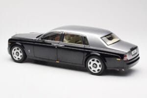 Rolls-Royce Phantom VII EWB Czarny i Srebrny Kyosho 1:18 08841BKS Metal — zdjęcie 7 z 8