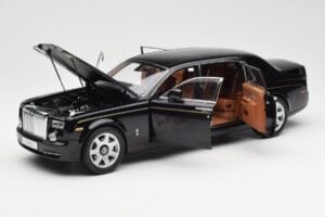 Rolls-Royce Phantom VII EWB Diamond Czarny Kyosho 1:18 08841DBK2 Metal — zdjęcie 2 z 8