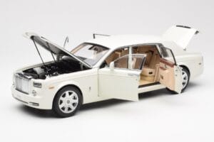 Rolls-Royce Phantom VII EWB English Biały Kyosho 1:18 08841EW2 Metal — zdjęcie 2 z 8