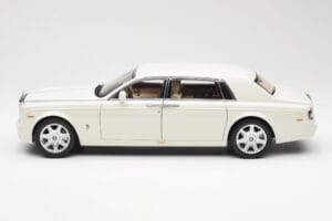 Rolls-Royce Phantom VII EWB English Biały Kyosho 1:18 08841EW2 Metal — zdjęcie 4 z 8