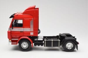 Scania 143M 470 Topline Czerwony MCG 1:18 MCG18142 Metal — zdjęcie 4 z 8