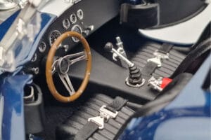 Shelby Cobra 427 S/C Ciemnoniebieski Kyosho 1:18 08048DBL Metal — zdjęcie 7 z 9