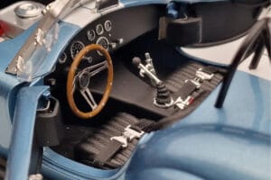 Shelby Cobra 427 S/C Jasnoniebieski Kyosho 1:18 08048SBL Metal — zdjęcie 7 z 9