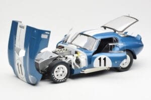 Shelby Daytona Cobra Coupe #11 S. Thompson 24 Hours of Le Mans 1965 CMR 1:18 CMR114 Metal — zdjęcie 2 z 8