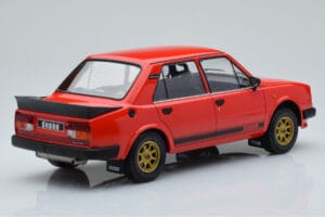 Skoda 130 LR Czerwony IXO 1:18 18CMC159 Metal — zdjęcie 2 z 6