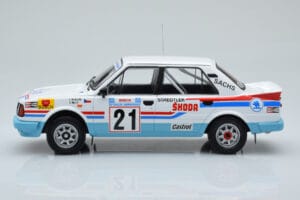 Skoda 130 LR #21 L. Krecek / B. Motl Rally Acropolis 1986 IXO 1:18 18RMC157A Metal — zdjęcie 3 z 6