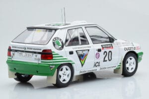 Skoda Felicia #20 S. Blomqvist / B. Cederberg Rally RAC Lombard 1995 IXO 1:18 18RMC147 Metal — zdjęcie 2 z 6