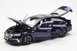 Skoda Octavia Pro Niebieski FAW 1:18 ZMR000006BLA Metal — zdjęcie 2 z 8