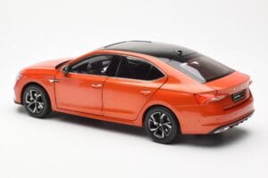 Skoda Octavia Pro Pomarańczowy FAW 1:18 ZMR000006ORA Metal — zdjęcie 7 z 8