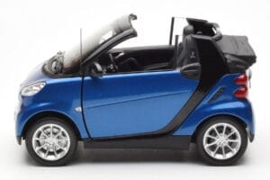 Smart Fortwo 451 Cabrio Niebieski i Czarny Minichamps 1:18 150036330 Metal — zdjęcie 4 z 8