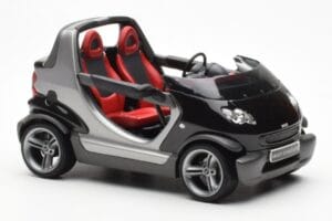 Smart Fortwo Crossblade Kabriolet Srebrno-Czarny Kyosho 1:18 13440 Metal — zdjęcie 4 z 6