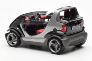 Smart Fortwo Crossblade Kabriolet Srebrno-Czarny Kyosho 1:18 13440 Metal — zdjęcie 5 z 6