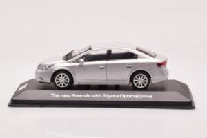 Toyota Avensis T270 Srebrny Minichamps 1:43 403166903 Metal
