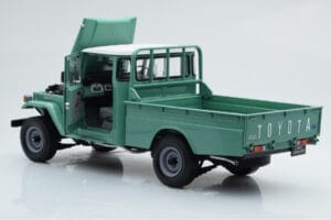 Toyota Land Cruiser 40 4x4 Pickup Zielony Kyosho 1:18 08958FG Metal — zdjęcie 3 z 8