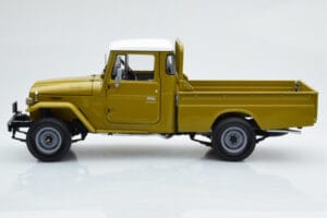 Toyota Land Cruiser 40 4x4 Pickup Oliwkowy Kyosho 1:18 08958K Metal — zdjęcie 5 z 8