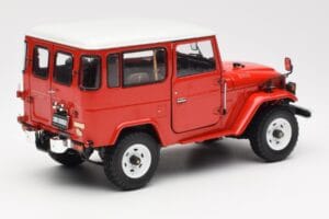 Toyota Land Cruiser FJ40 Van Czerwony Kyosho 1:18 08971R Metal — zdjęcie 3 z 8