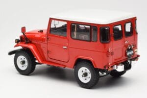 Toyota Land Cruiser FJ40 Van Czerwony Kyosho 1:18 08971R Metal — zdjęcie 7 z 8