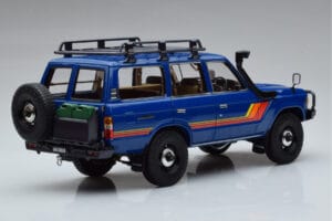 Toyota Land Cruiser 60 Niebieski Z Opcjonalnymi Częściami Kyosho 1:18 08956XBL Metal — zdjęcie 3 z 11