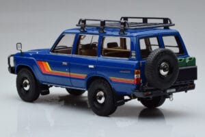 Toyota Land Cruiser 60 Niebieski Z Opcjonalnymi Częściami Kyosho 1:18 08956XBL Metal — zdjęcie 6 z 11