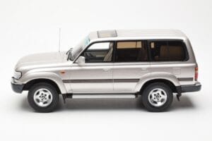 Toyota Land Cruiser HDJ80 Beżowy Metalic Otto 1:18 OT438 Żywica — zdjęcie 3 z 6