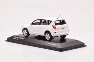Toyota RAV4 XA30 Biały Minichamps 1:43 400166571 Metal — zdjęcie 3 z 4