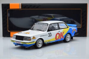 Volvo 240 Turbo Beckers #33 Andersson / Petersson / Linder ETCC Zolder 1985 IXO 1:18 18RMC105B Metal — zdjęcie 6 z 6
