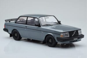 Volvo 240 Turbo Szary IXO 1:18 18CMC089 Metal — zdjęcie 4 z 6