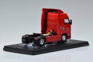 Volvo FH12 Czerwony IXO 1:43 TR123 Metal — zdjęcie 2 z 6