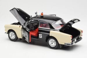 Volvo P121 Policja Revell 1:18 8904 Metal — zdjęcie 5 z 8