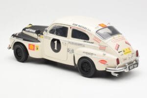Volvo PV 544 Rally Revell 1:18 8922 Metal — zdjęcie 7 z 8