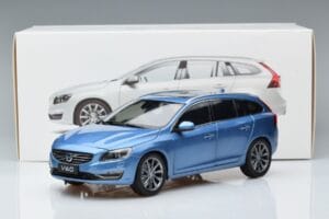 Volvo V60 D3 Power Niebieski FAW 1:18 9430839 Metal — zdjęcie 7 z 7