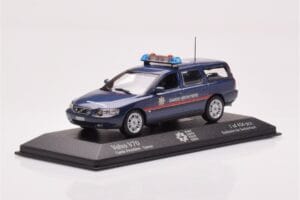Volvo V70 Garde Frontiere Suisse Minichamps 1:43 430171899 Metal — zdjęcie 2 z 4