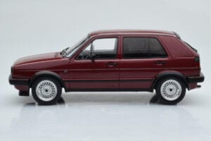 Volkswagen Golf GTI Mk2 Czerwony MCG 1:18 MCG18391 Metal — zdjęcie 3 z 6