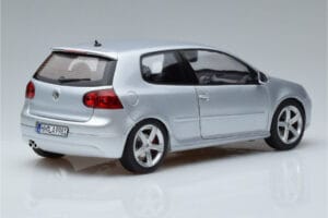 Volkswagen Golf GTI Mk5 Pirelli Edition Srebrny Norev 1:18 188425 Metal — zdjęcie 3 z 7