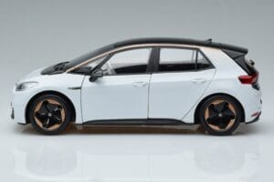 Volkswagen ID.3 Biały FAW 1:18 ZVN000001WEI Metal — zdjęcie 4 z 7